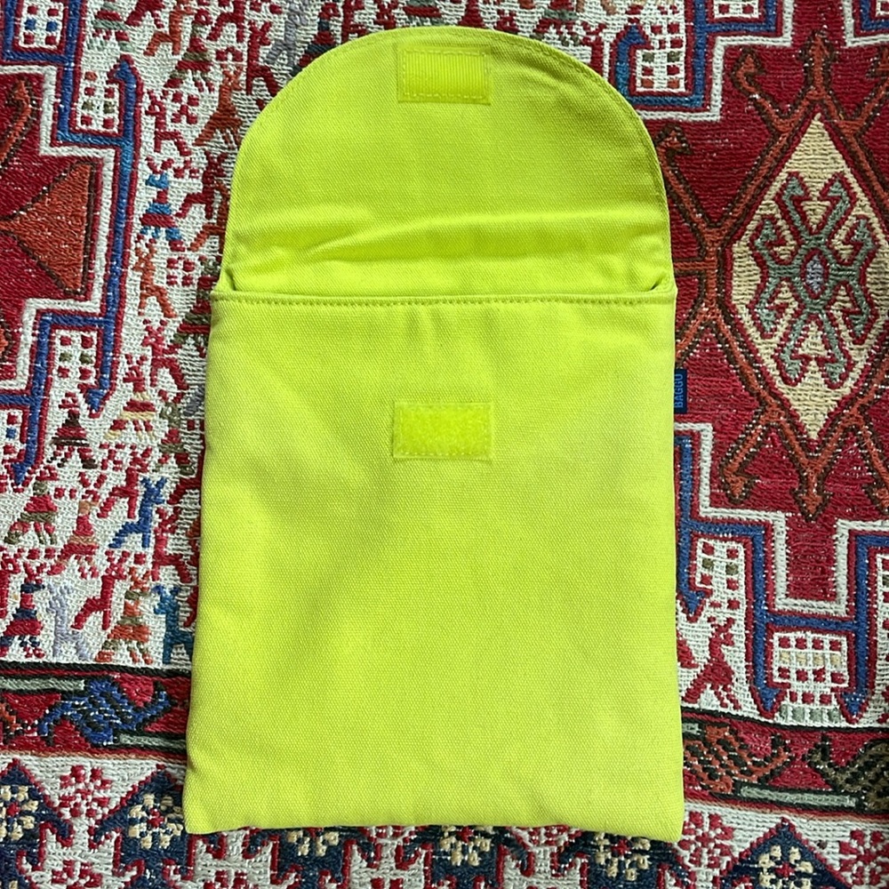 BAGGU tablet case - Picture 3 of 5